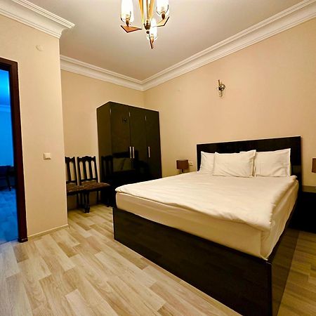 Hotel Tsereteli Batumi Ngoại thất bức ảnh