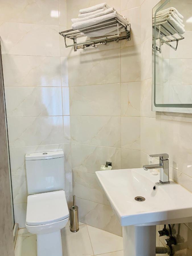 Hotel Tsereteli Batumi Ngoại thất bức ảnh