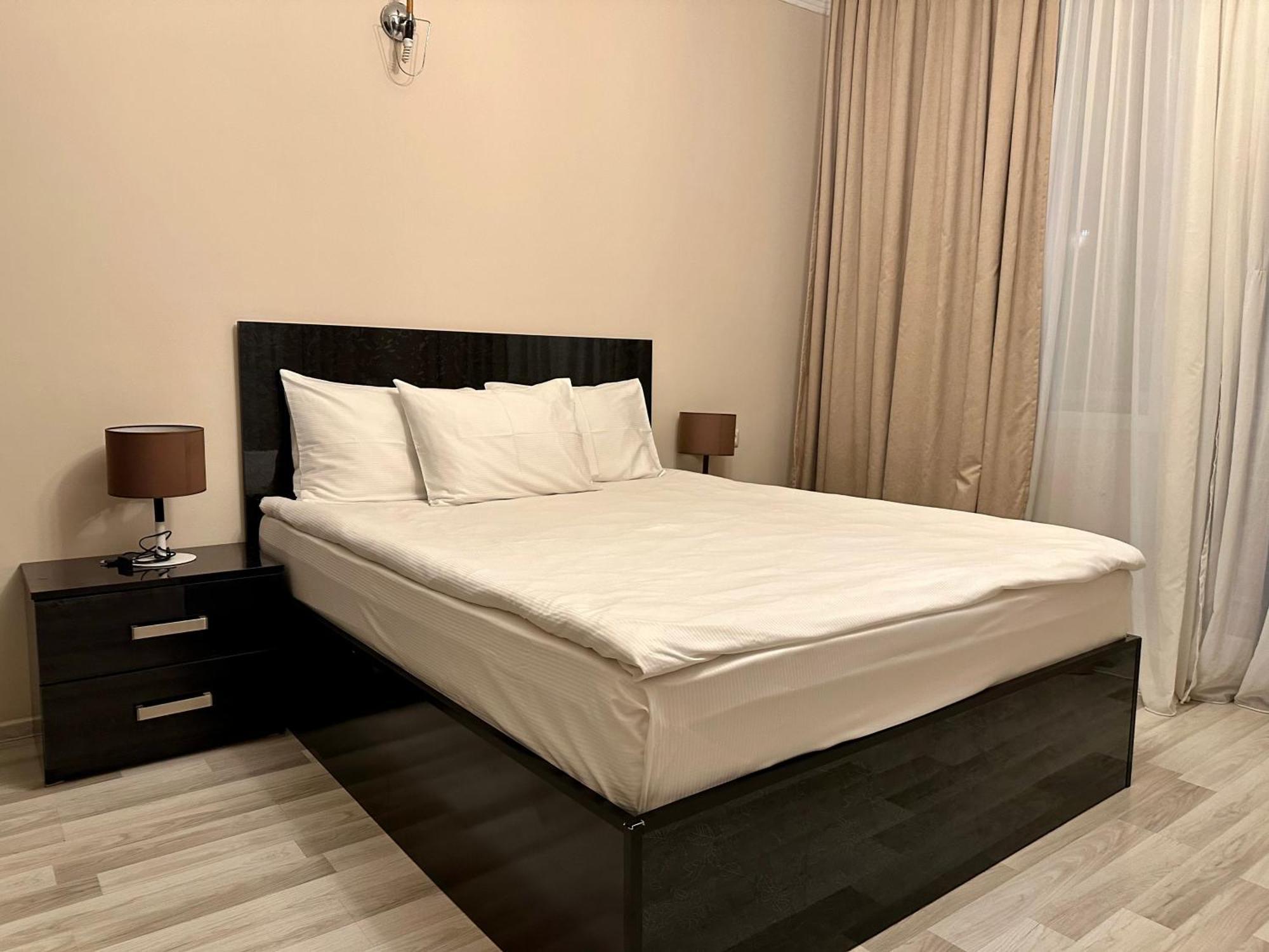 Hotel Tsereteli Batumi Ngoại thất bức ảnh