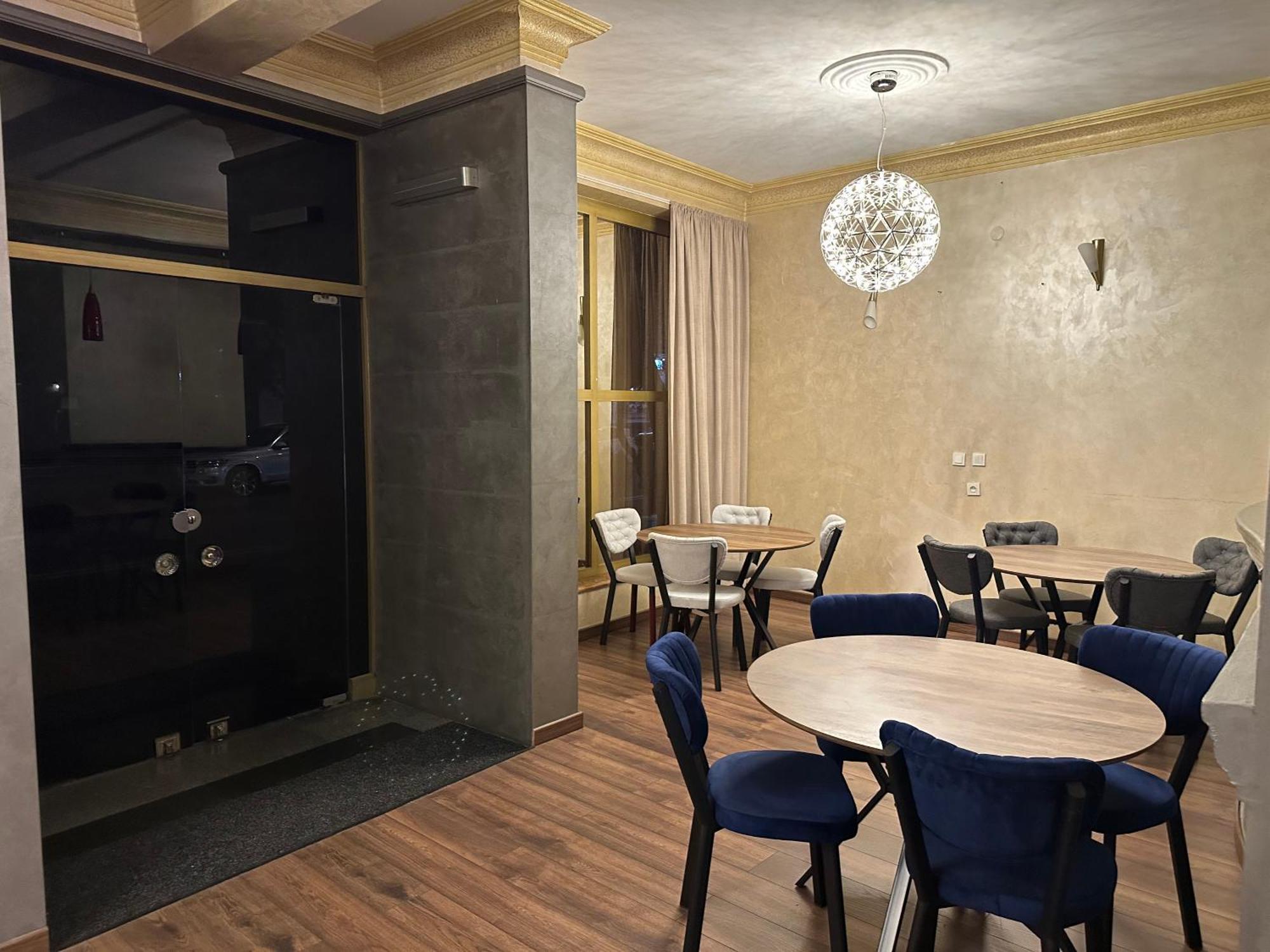 Hotel Tsereteli Batumi Ngoại thất bức ảnh