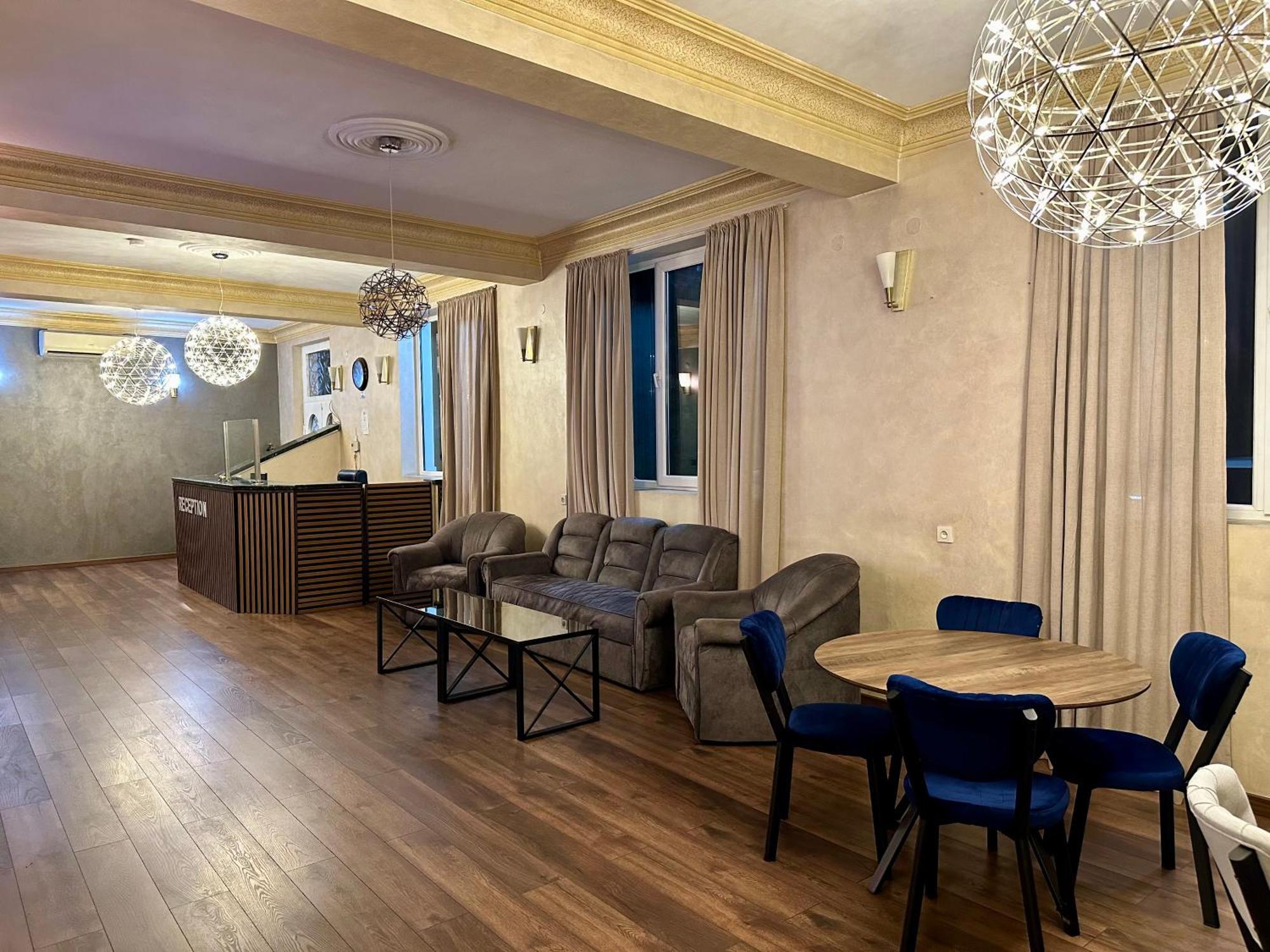 Hotel Tsereteli Batumi Ngoại thất bức ảnh