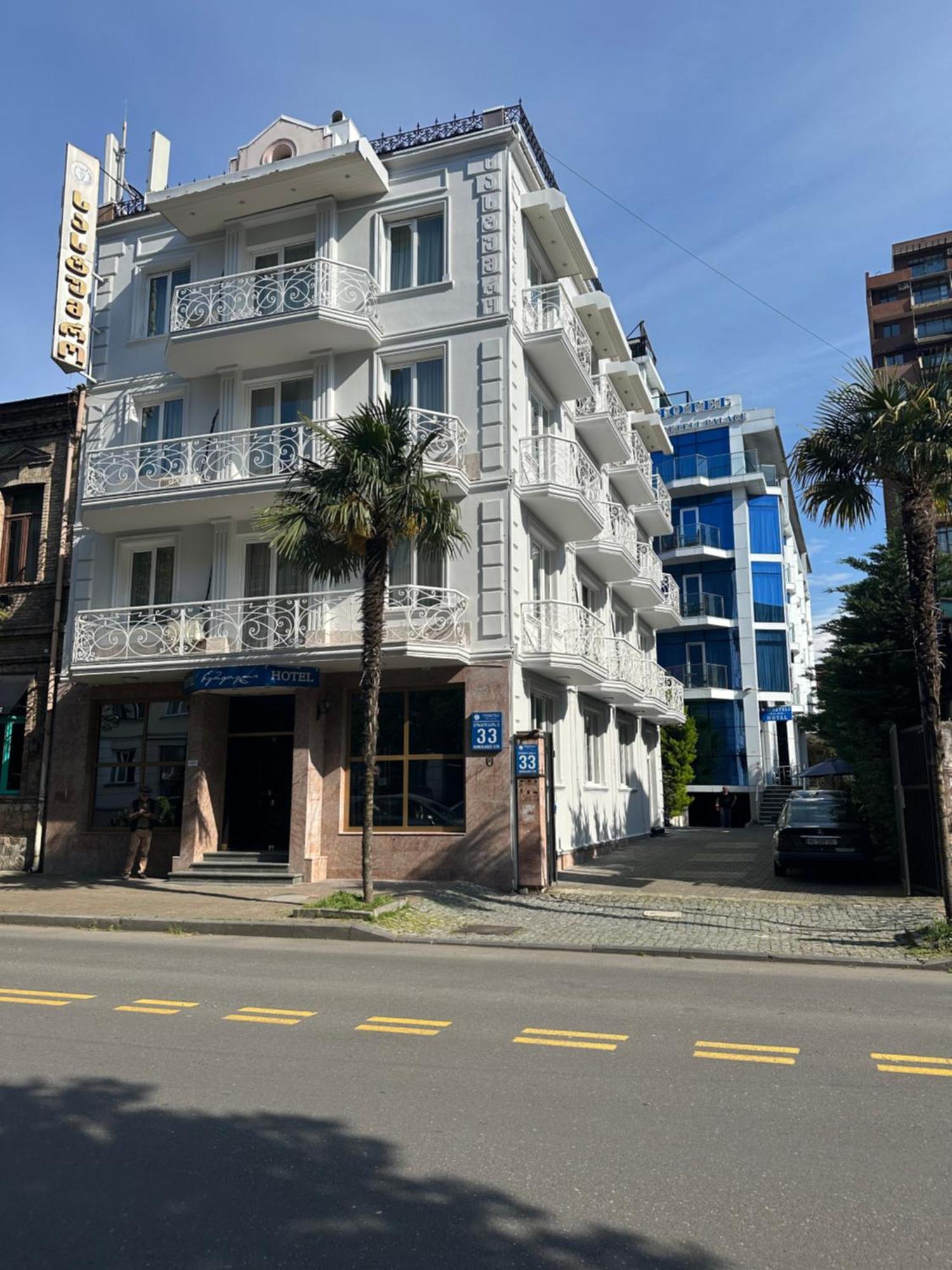 Hotel Tsereteli Batumi Ngoại thất bức ảnh